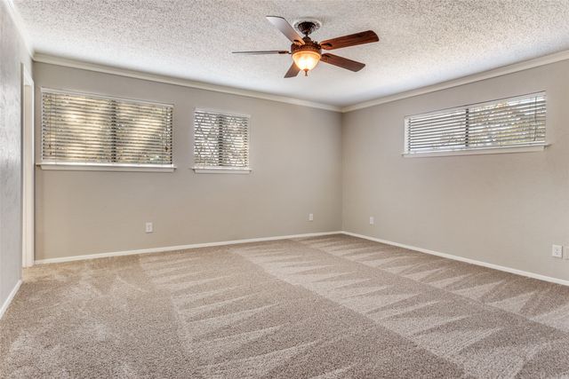 411 Washington Drive, Arlington, TX 76011