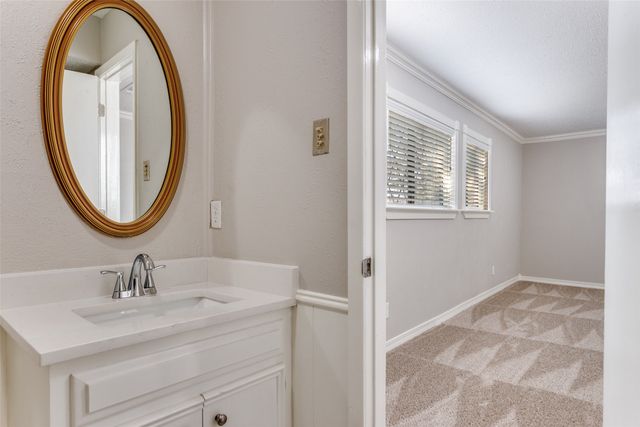 411 Washington Drive, Arlington, TX 76011