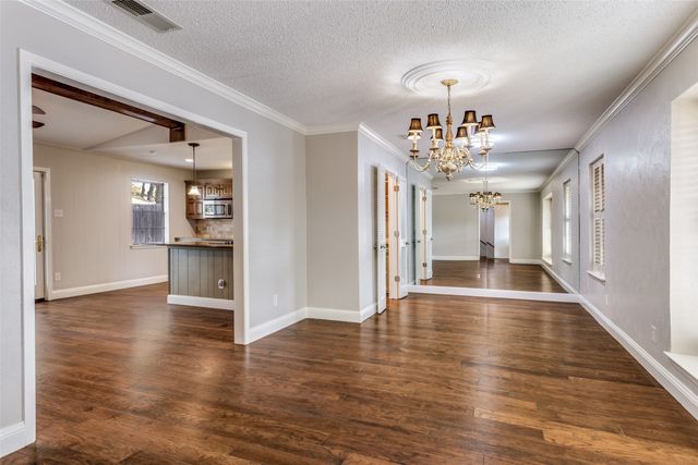 411 Washington Drive, Arlington, TX 76011