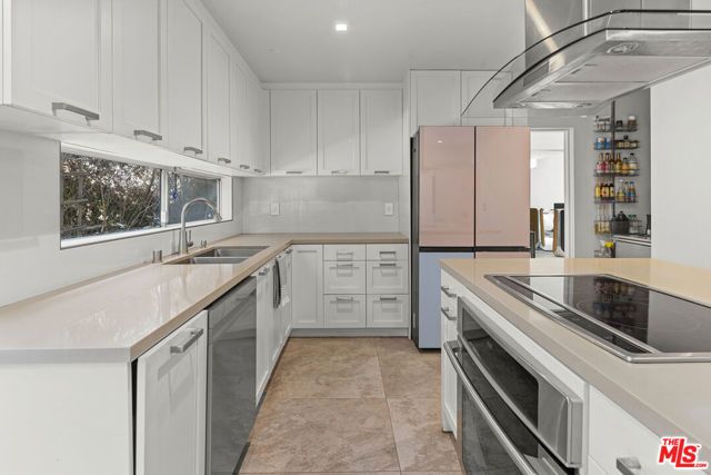 11925 Goshen Avenue 3, Los Angeles, CA 90049