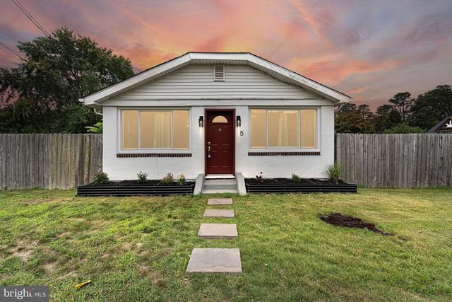 5 SICKLERVILLE RD, Sicklerville, NJ 08081