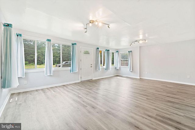 5 SICKLERVILLE RD, Sicklerville, NJ 08081