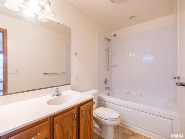 4306 CARROUSEL Lane, Peoria, IL 61615