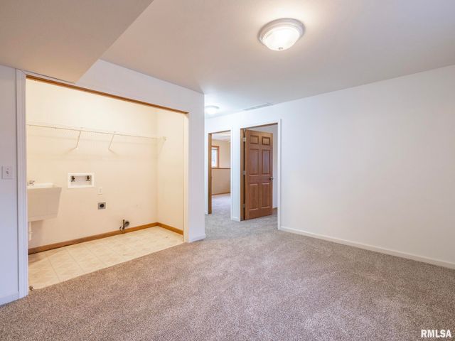 4306 CARROUSEL Lane, Peoria, IL 61615