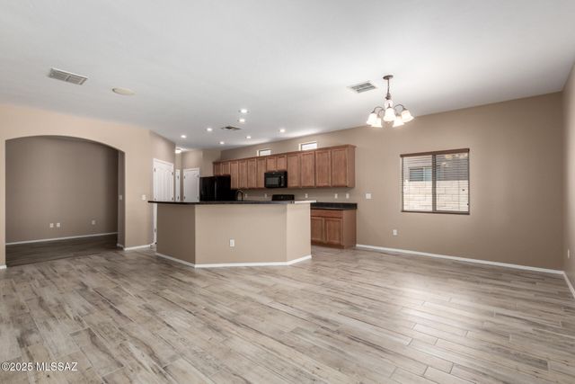 3591 E Northern Dancer Road, Tucson, AZ 85739