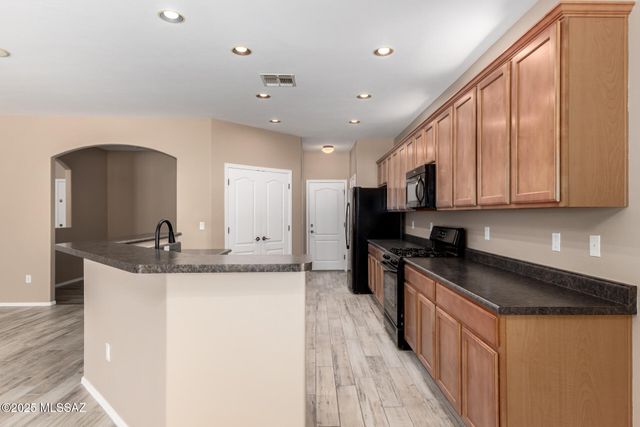 3591 E Northern Dancer Road, Tucson, AZ 85739