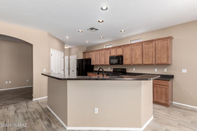 3591 E Northern Dancer Road, Tucson, AZ 85739