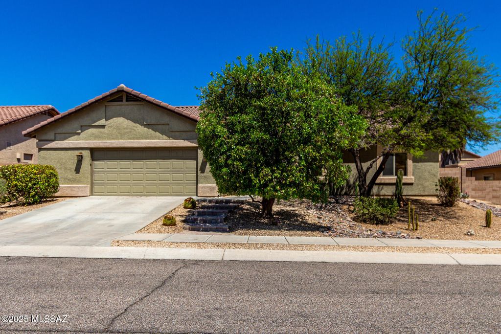 3591 E Northern Dancer Road, Tucson, AZ 85739