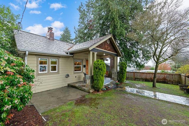 1516 NE 96th Street, Seattle, WA 98115