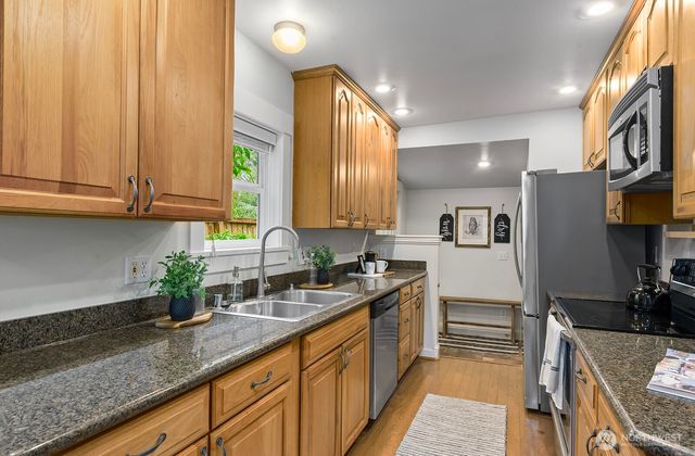 1516 NE 96th Street, Seattle, WA 98115