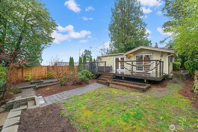 1516 NE 96th Street, Seattle, WA 98115