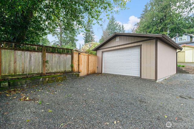 1516 NE 96th Street, Seattle, WA 98115