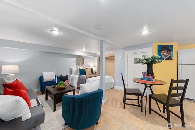 1516 NE 96th Street, Seattle, WA 98115