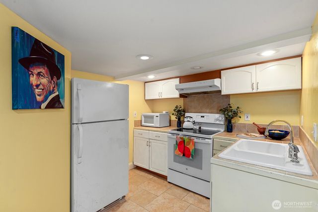 1516 NE 96th Street, Seattle, WA 98115