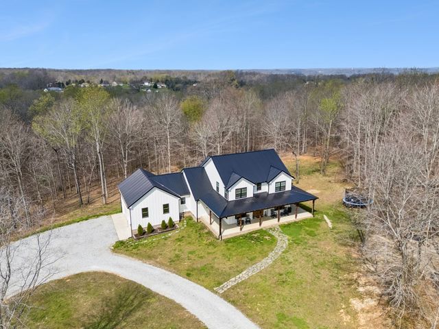 581 Belmont Rd, Clarksville, TN 37040