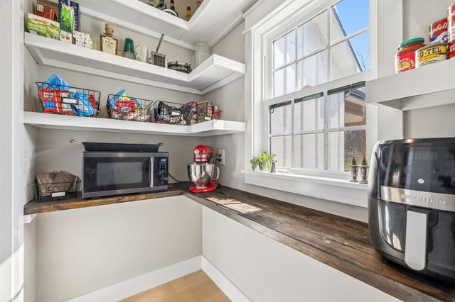 581 Belmont Rd, Clarksville, TN 37040