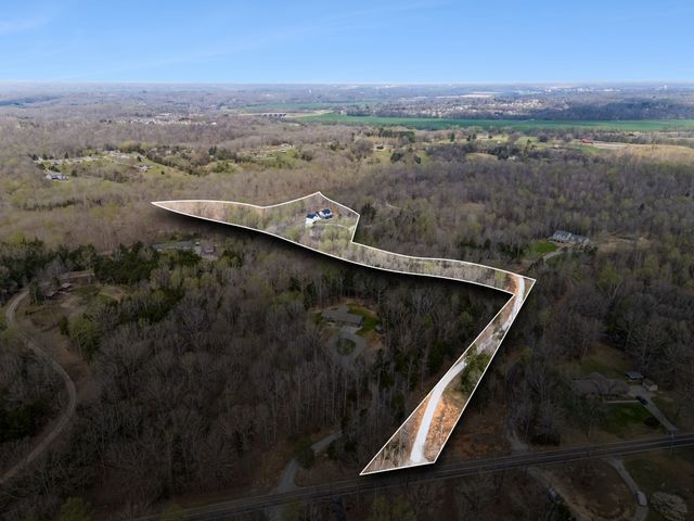 581 Belmont Rd, Clarksville, TN 37040