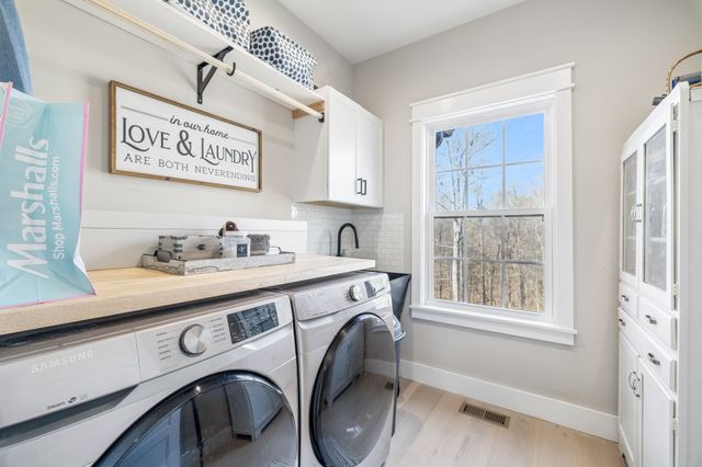 581 Belmont Rd, Clarksville, TN 37040