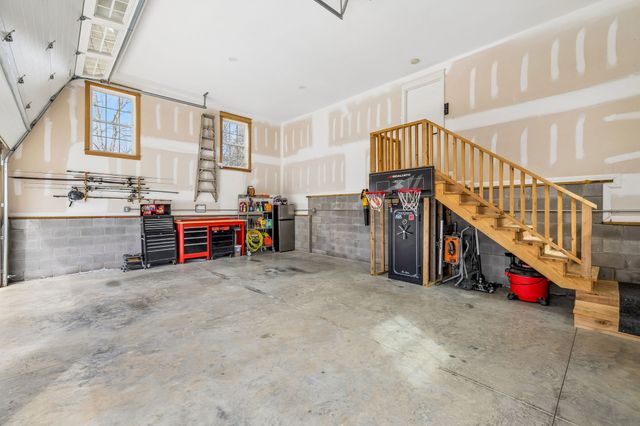 581 Belmont Rd, Clarksville, TN 37040