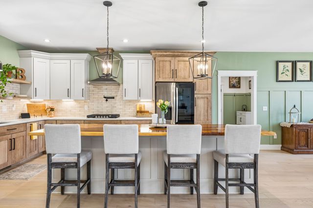 581 Belmont Rd, Clarksville, TN 37040