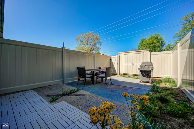 7476 Country Brook Drive, Indianapolis, IN 46260