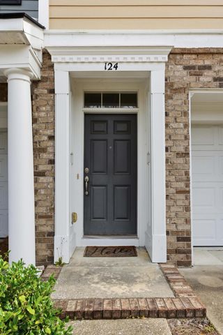 124 Palm Cove Way, Mount Pleasant, SC 29466