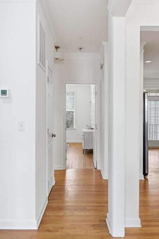 Image 25 of property listing at 124 Palm Cove Way, Mount Pleasant, SC 29466