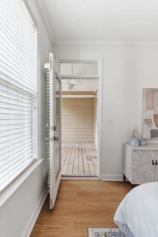 Image 27 of property listing at 124 Palm Cove Way, Mount Pleasant, SC 29466