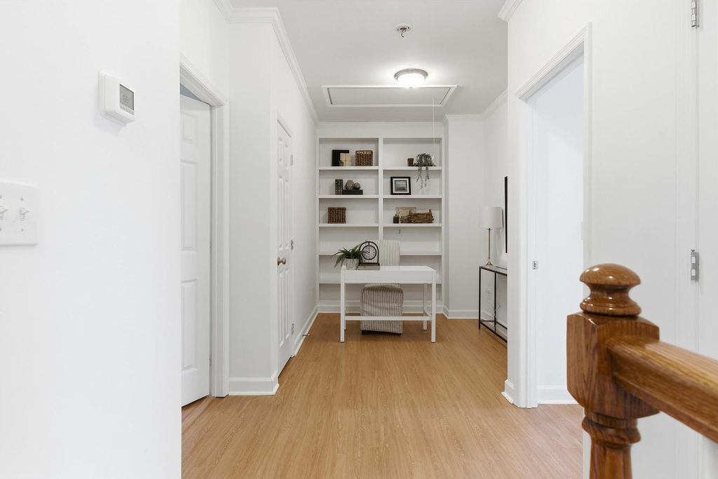 Image 32 of property listing at 124 Palm Cove Way, Mount Pleasant, SC 29466