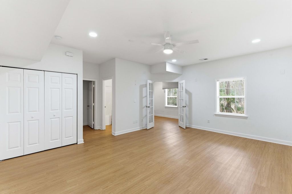 Image 48 of property listing at 124 Palm Cove Way, Mount Pleasant, SC 29466