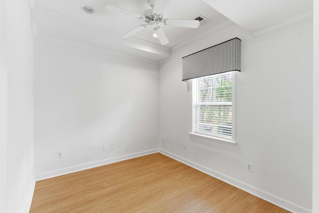 Image 50 of property listing at 124 Palm Cove Way, Mount Pleasant, SC 29466