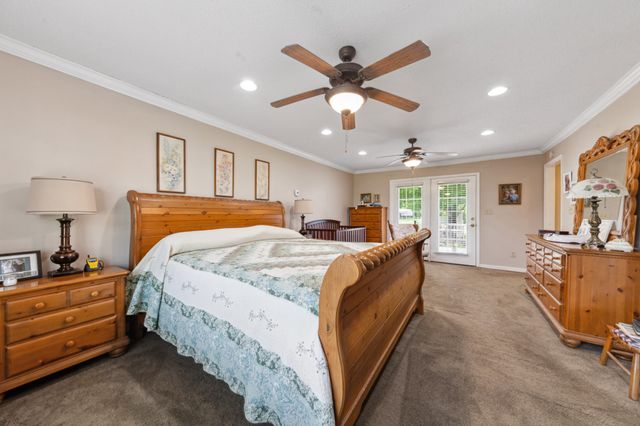 196 Ridgeview Dr, Pulaski, TN 38478