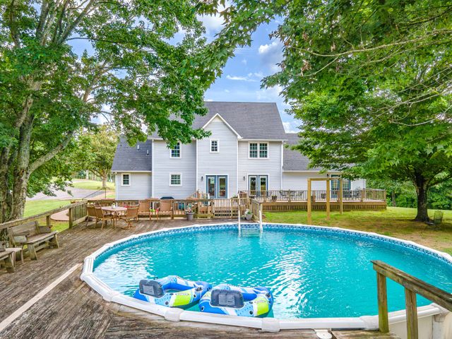 196 Ridgeview Dr, Pulaski, TN 38478