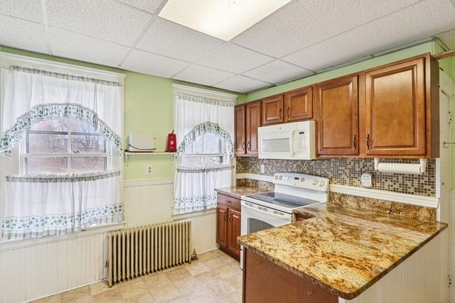 6 Idalla Ave, Worcester, MA 01606
