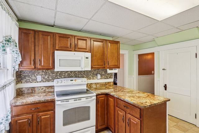 6 Idalla Ave, Worcester, MA 01606