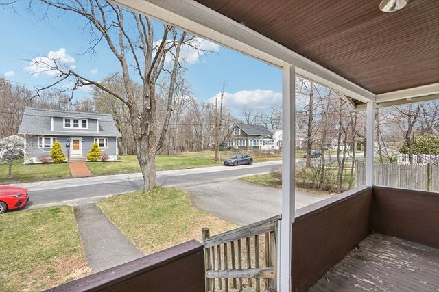 6 Idalla Ave, Worcester, MA 01606