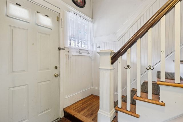 6 Idalla Ave, Worcester, MA 01606