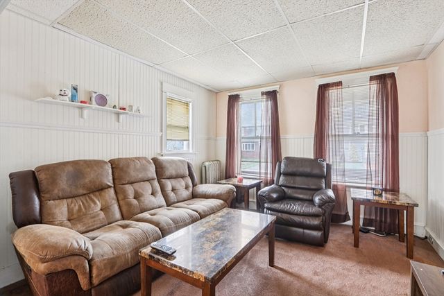 6 Idalla Ave, Worcester, MA 01606