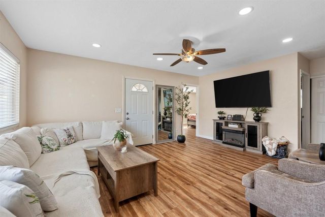 855 Franklin Avenue, El Cajon, CA 92021