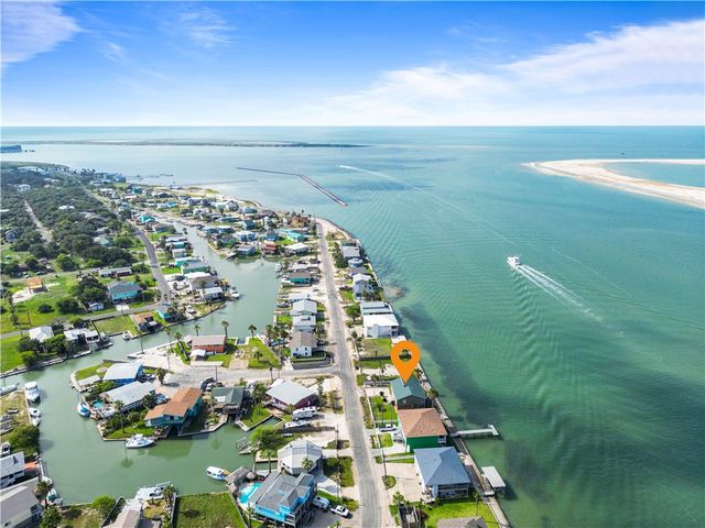 110 Bayshore Dr, Ingleside On The Bay, TX 78362