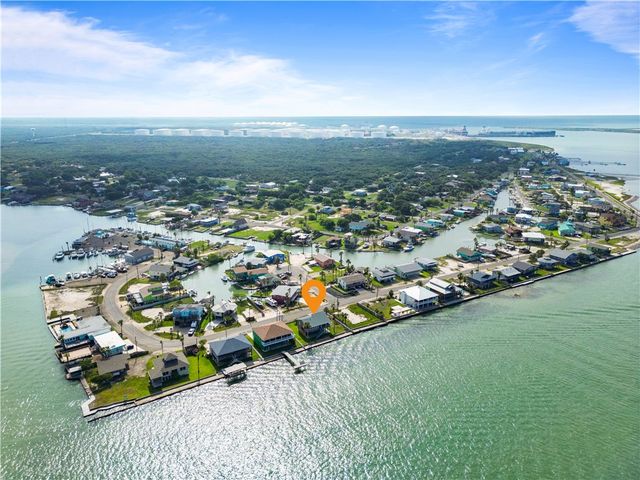 110 Bayshore Dr, Ingleside On The Bay, TX 78362