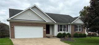 4662 Helmsworth Drive NE, Canton, OH 44714