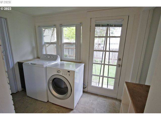 8415 Se 17TH Ave, Portland, OR 97202