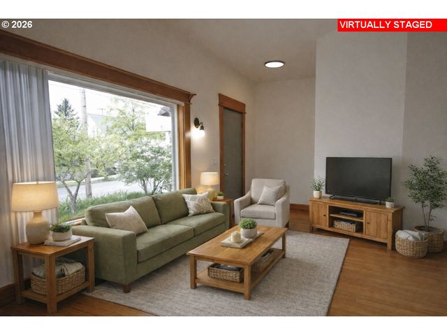 8415 Se 17TH Ave, Portland, OR 97202