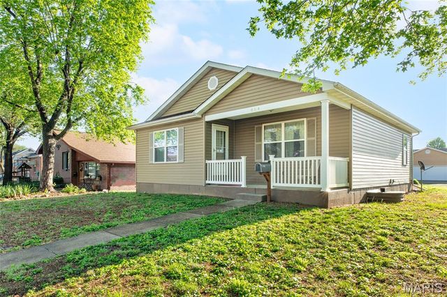 404 Washington Avenue, East Alton, IL 62024