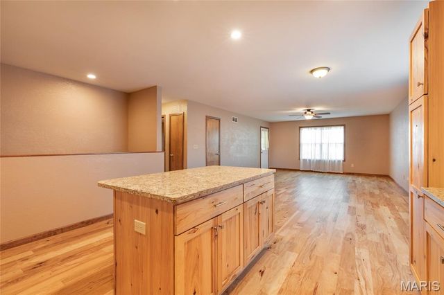 404 Washington Avenue, East Alton, IL 62024