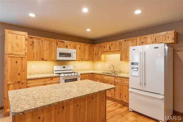404 Washington Avenue, East Alton, IL 62024