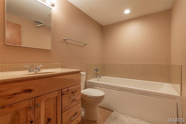 404 Washington Avenue, East Alton, IL 62024