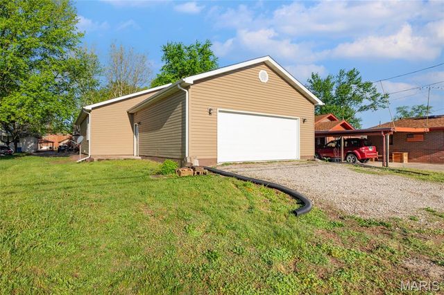 404 Washington Avenue, East Alton, IL 62024