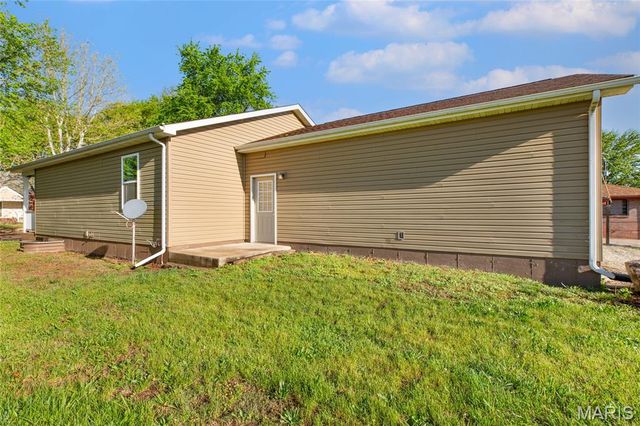 404 Washington Avenue, East Alton, IL 62024